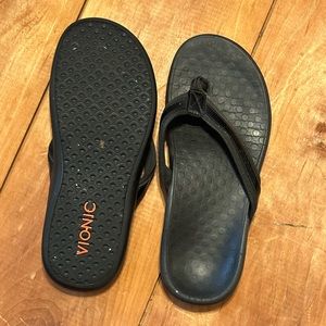 Size 8 bionic sandals
